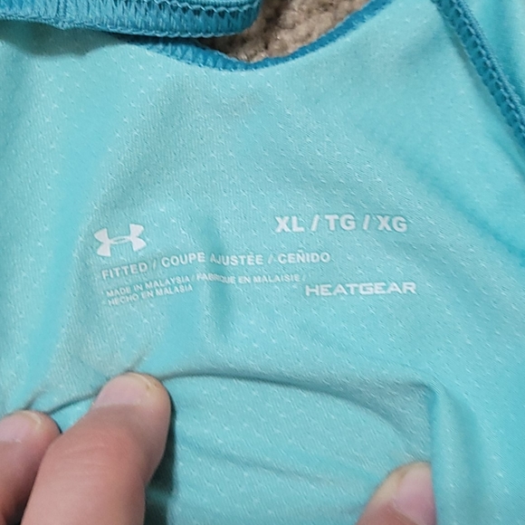 Under Armour Tank Top - Picture 3 of 4
